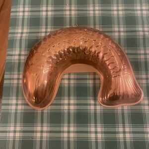 Vintage Aluminum Jello Mold Cake Pan Wall Hanging Fish Copper Tone 5 1/2 Cups